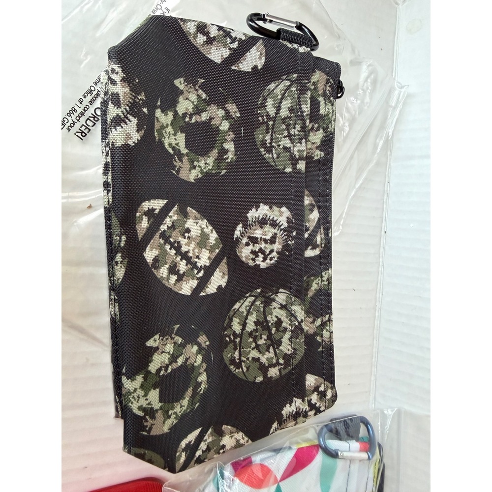 Thirty-One Clear Clip Pouch Play Ball Camo Sports 9733 Carabiner Thermal Bag NEW